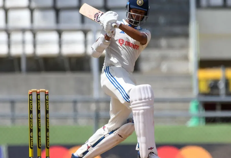 IND vs WI : यशस्वी जायसवाल का कमाल, डेब्यू टेस्ट में शतक लगाने वाले 17वें भारतीय खिलाड़ी बने 