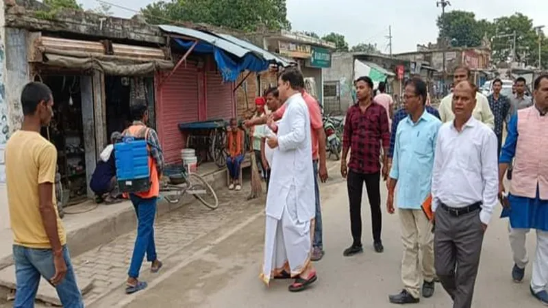 अयोध्या: सात वार्डों में चला सफाई अभियान, महापौर ने लिया जायजा 