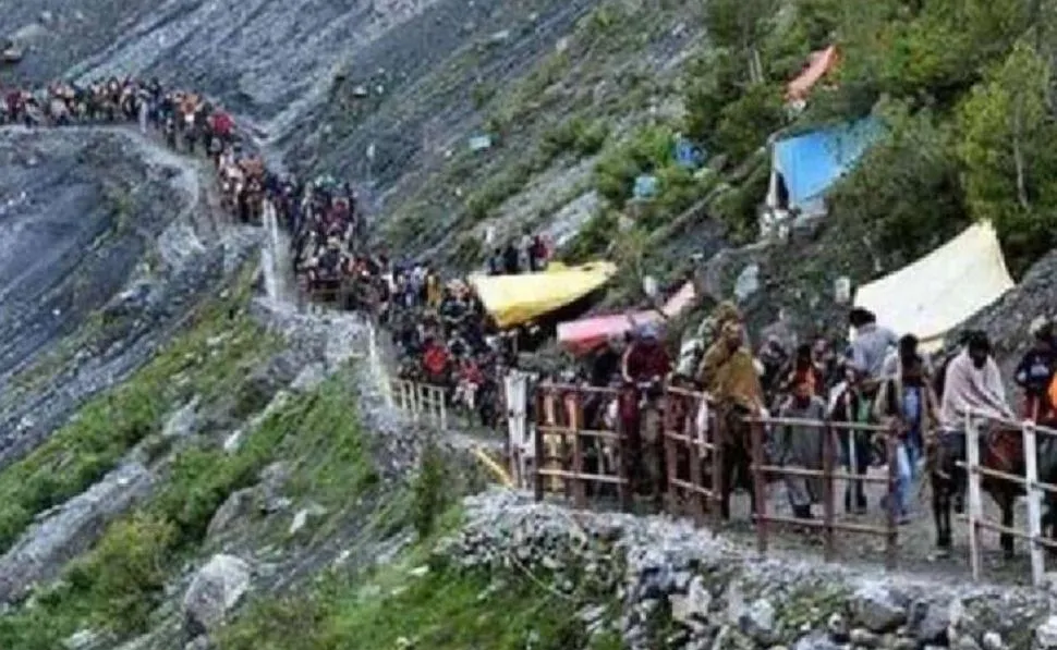 अमरनाथ यात्रा: जम्मू आधार शिविर से 3111 तीर्थयात्रियों का नया जत्था रवाना 