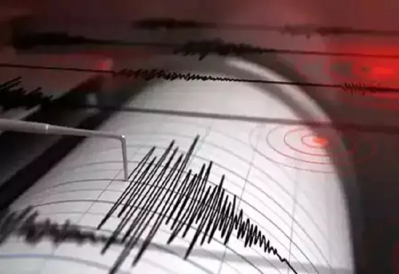 Earthquake in US  : अमेरिका के अलास्का में 7.4 तीव्रता का भूकंप, तटीय इलाकों में सुनामी की चेतावनी