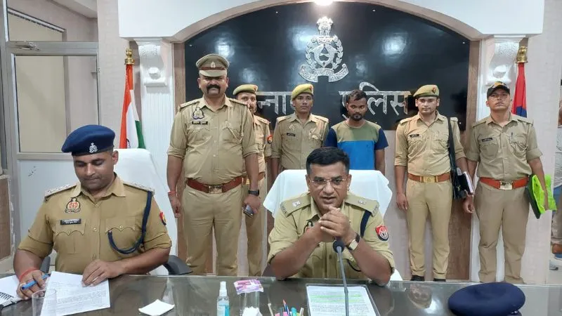 Unnao News: खुद के अपहरण व हत्या की साजिश रचने वाला शातिर गिरफ्तार, किशोरी को बहला-फुसलाकर ले गया था युवक 