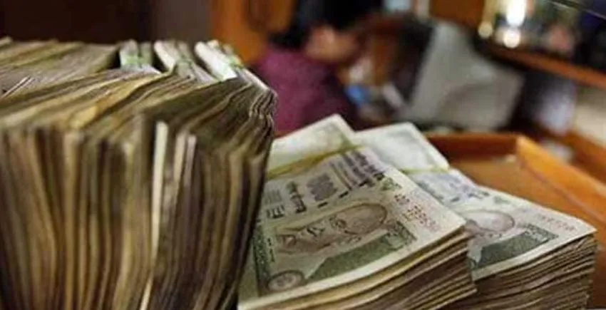 बरेली: गलत खातों में कैसे पहुंचे 20 लाख रुपये?, डीसी को देना होगा जवाब