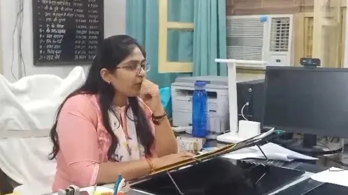 बरेली: वाल्मीकि समाज को अपशब्द कहने पर लोगों में रोष, एसडीएम के खिलाफ दिया ज्ञापन