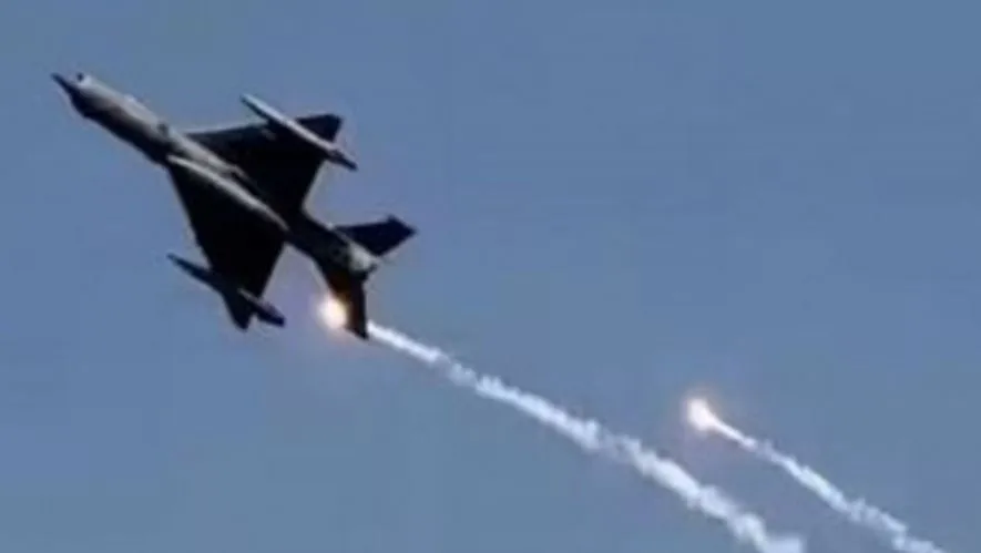 यूक्रेन के कई क्षेत्रों में हो सकता है हवाई हमला, मंत्रालय ने जारी की चेतावनी