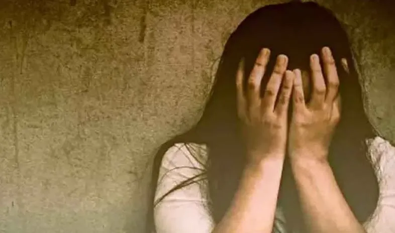 अमरोहा: मंगेतर से पहले दुष्कर्म...फिर बनाई अश्लील वीडियो, अब शादी से कर रहा इनकार