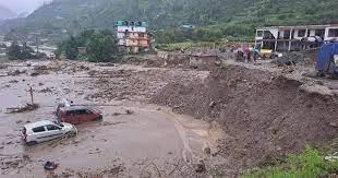 शिमला: चिड़गांव में फटा बादल, मलबे की चपेट में आने से दादा-दादी समेत पोता लापता