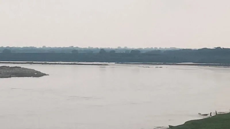 Kanpur Dehat News: बाढ़ की शंका से यमुना तलहटी में बसे लोगों की बढ़ी परेशानी, इन गांव में रहता है प्रकोप