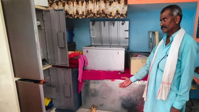 Kanpur Dehat News: डीघ गांव में चोरों का धावा, घर के पीछे से चढ़कर हुए दाखिल, लाखों के नगदी, जेवरात किए चोरी