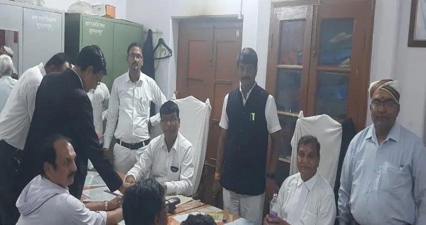 सुलतानपुर : बार एसोसिएशन चुनाव में बढ़ी गहमा गहमी