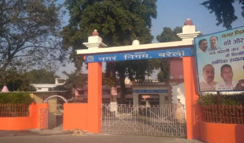 बरेली: एलन क्लब सब्जी मंडी का ठेका निगम के लिए बना गले की फांस