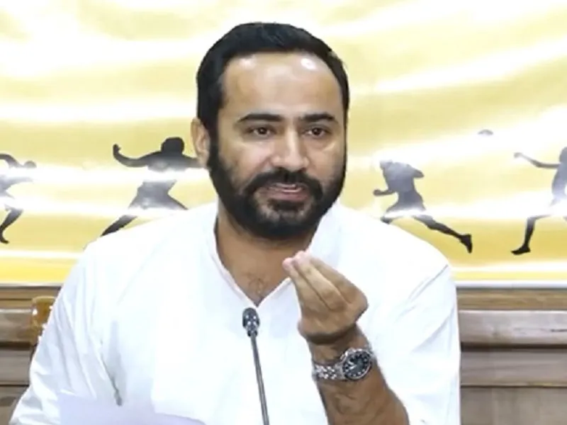 ICC World Cup 2023 : पंजाब के खेल मंत्री ने पूछा- विश्व कप स्थलों की सूची से मोहाली को क्यों बाहर किया?