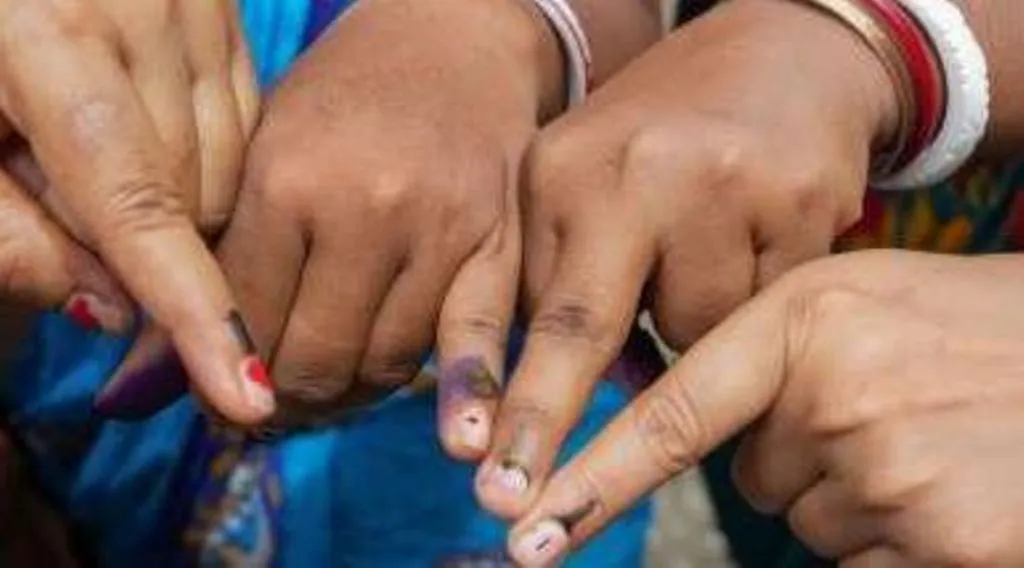 पश्चिम बंगाल में पंचायत चुनाव के लिए कड़ी सुरक्षा के बीच मतगणना शुरू 