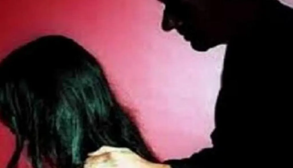 छात्राओं को अश्लील मैसेज भेजता था प्रिंसिपल, ऑफिस में बुलाकर करता था छेड़छाड़, शिकायत के बाद मुकदमा दर्ज 