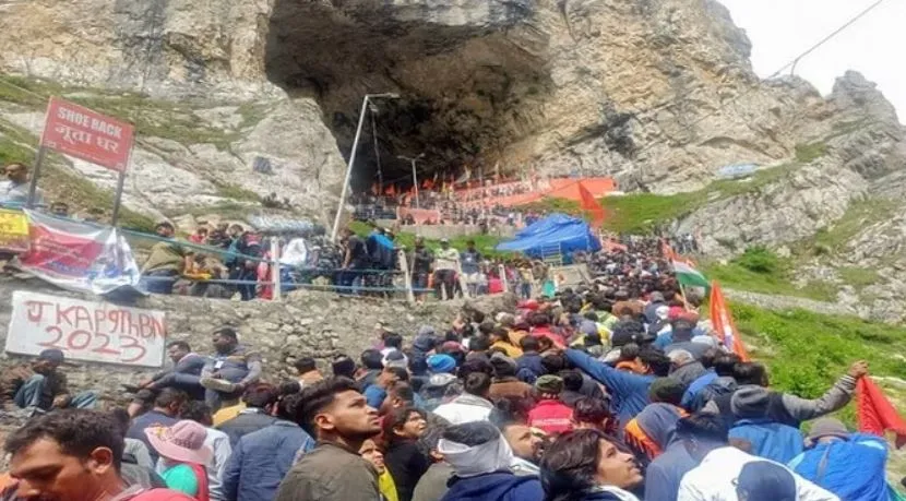 जम्मू आधार शिविर से 2155 तीर्थयात्रियों का नया जत्था रवाना