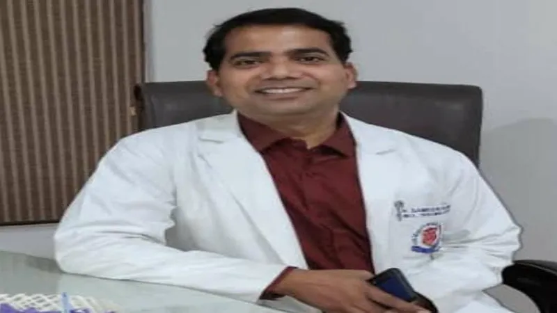 डॉ.समीर