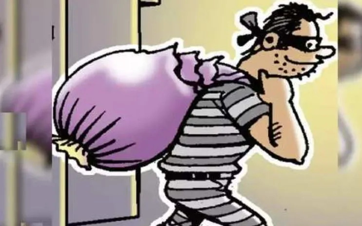 Bareilly: कमिश्नर आवास के सामने से 51 फैंसी लाइटों के बल्ब चोरी