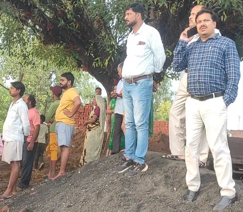 रामपुर : तालाब में नहाने गए ममेरे-फुफेरे भाई डूबे, तलाश जारी