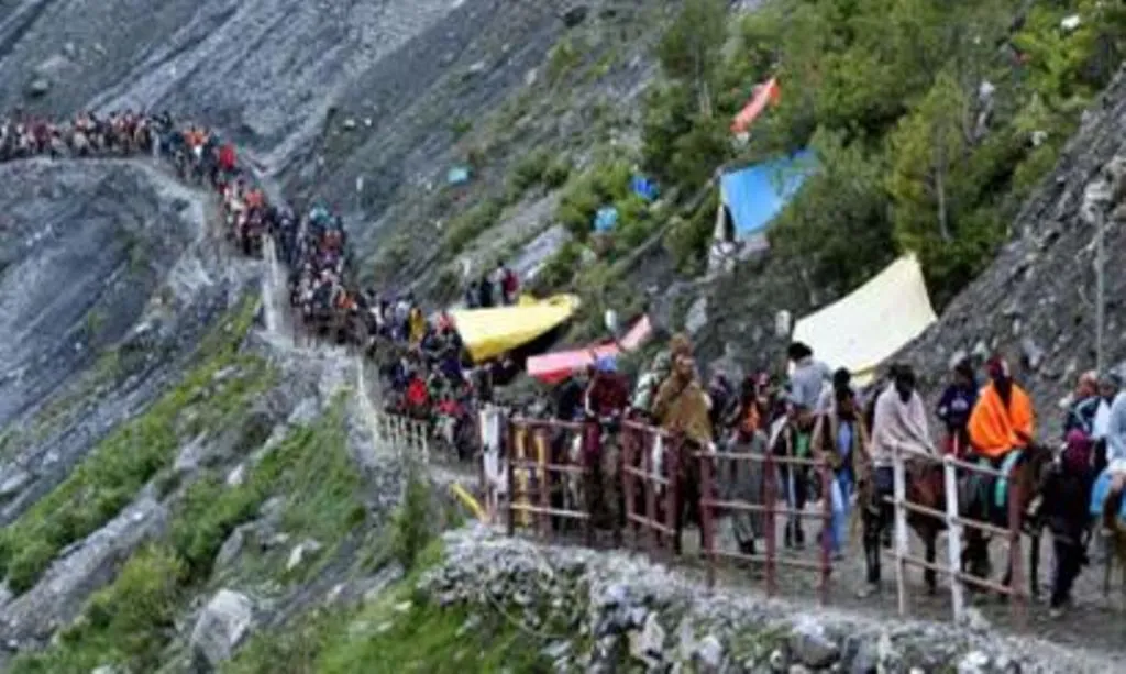 अमरनाथ यात्रा: तीर्थयात्रियों का 28वां जत्था जम्मू आधार शिविर से रवाना 