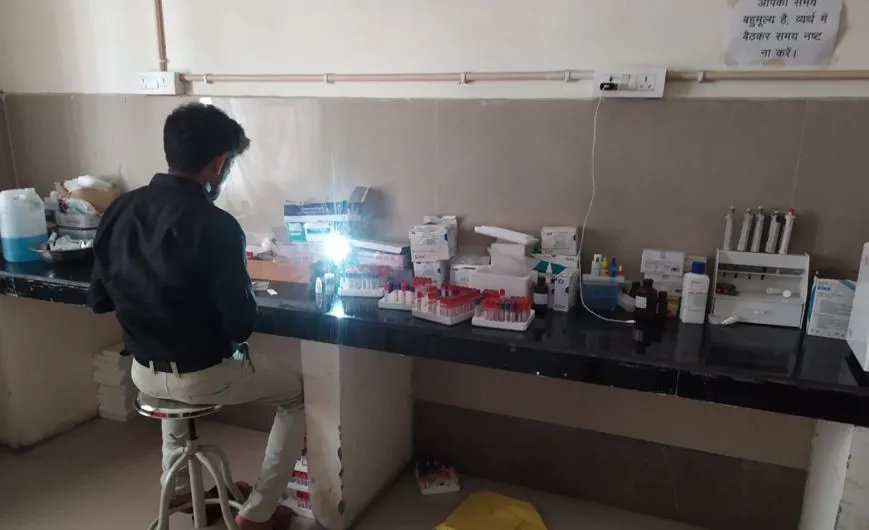 बरेली: तेल नहीं था इसलिए नहीं चल पाया तीन सौ बेड अस्पताल का जनरेटर, निराश लौटे एक्सरे कराने आए 30 मरीज