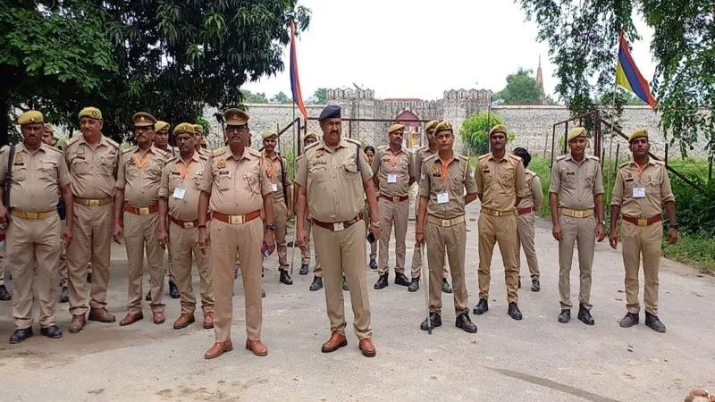 प्रतापगढ़ : शेखपुर में गेट न बनने से मोहर्रम पर नहीं उठे 24 गांवों के ताजिए, राजा भइया के पिता रहे नजरबंद