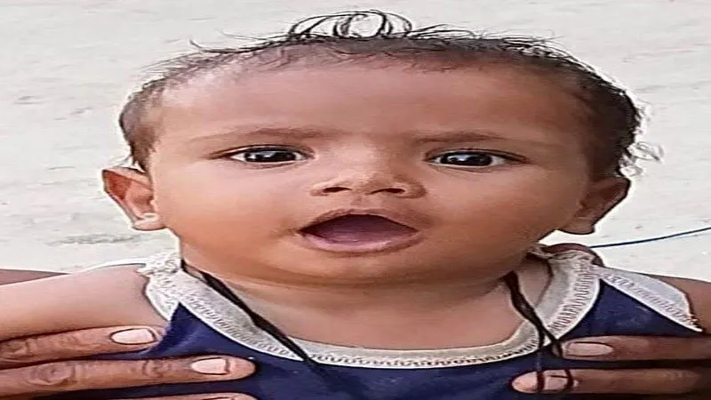 प्रतापगढ़ : दूध पीने के बाद मासूम बच्चे की मौत, शरीर पड़ा नीला