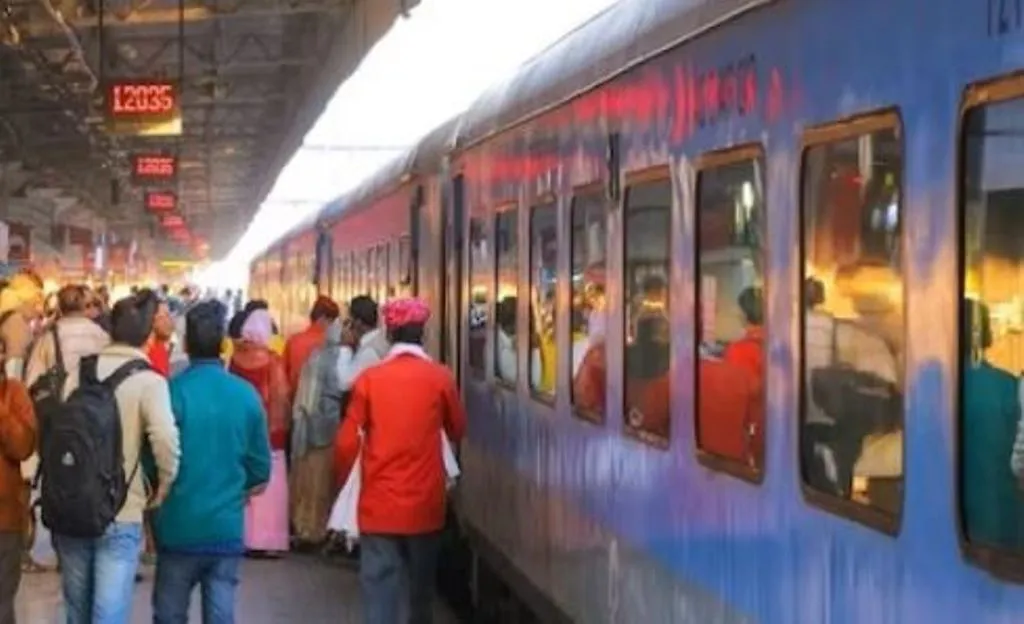 दिल्ली-जम्मू तवी राजधानी एक्सप्रेस में ‘बम’ की धमकी, सोनीपत में की गई ट्रेन की गहन जांच 