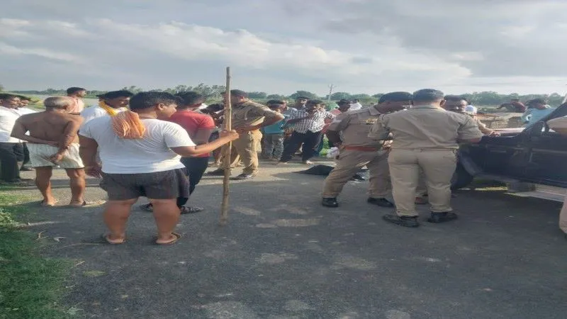 बहराइच : नहर में उतराता मिला अज्ञात युवक का शव