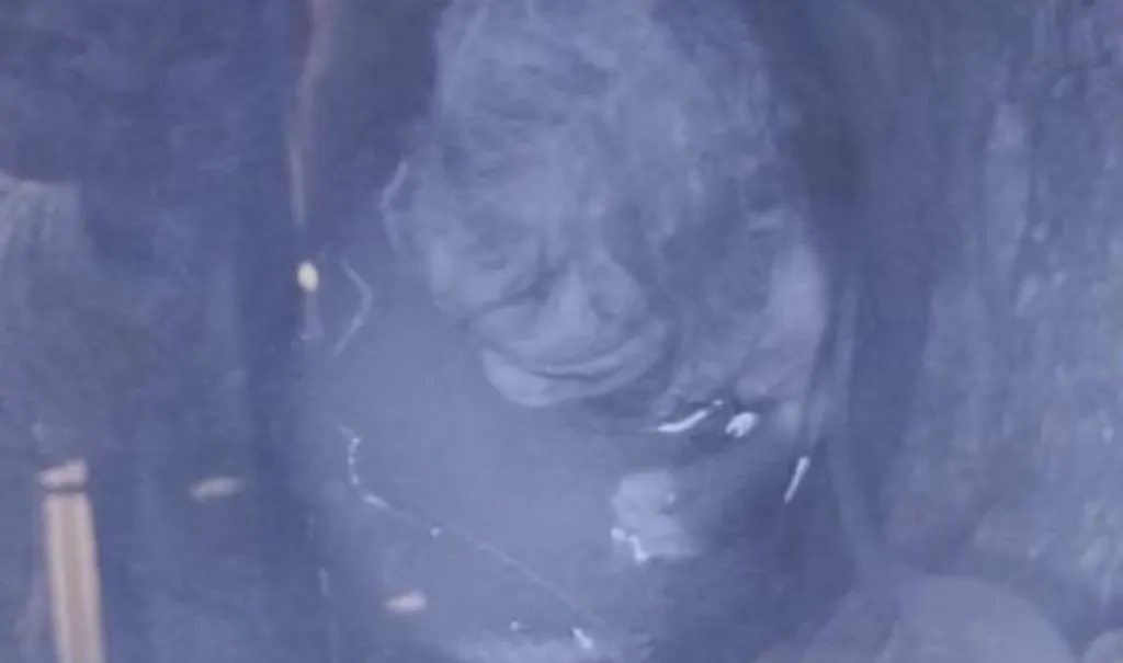 आखिर जिंदगी की जंग जीत गया 4 साल का मासूम,  40 फीट गहरे बोरवेल में गिरे शिवम को 5 घंटे के रेस्क्यू के बाद जिंदा बाहर निकाला 