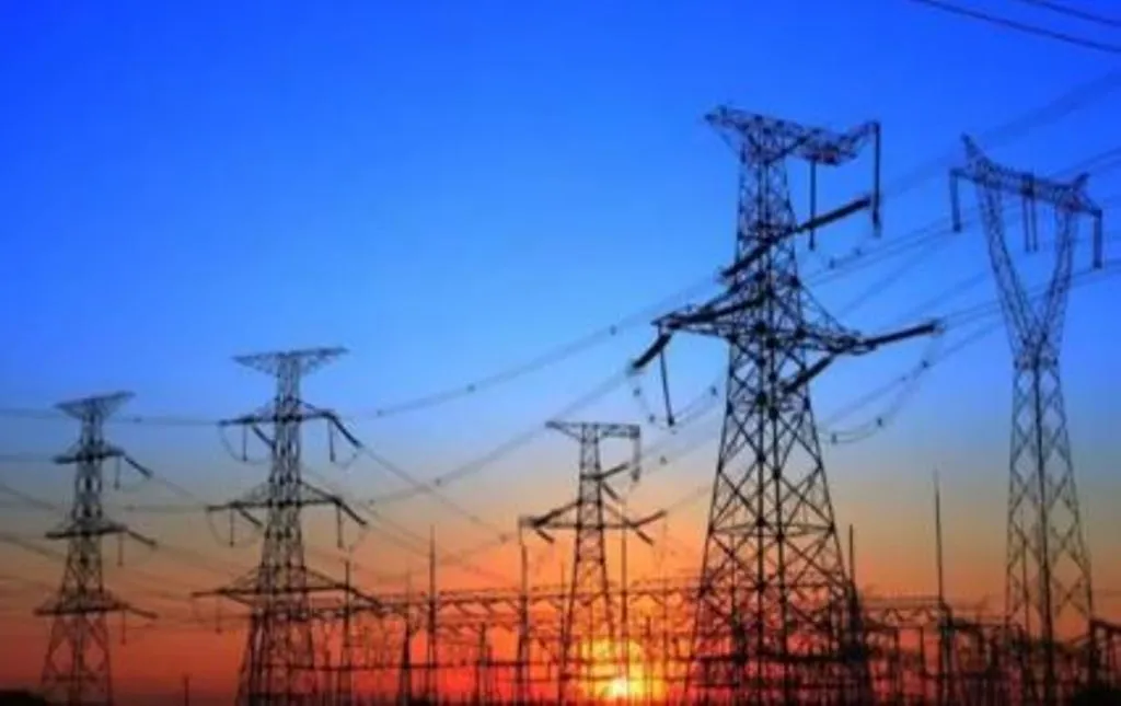 बरेली: कांवड़ यात्रा के साथ ही मोहर्रम के जुलूस विद्युत कर्मियों के लिए बने चुनौती