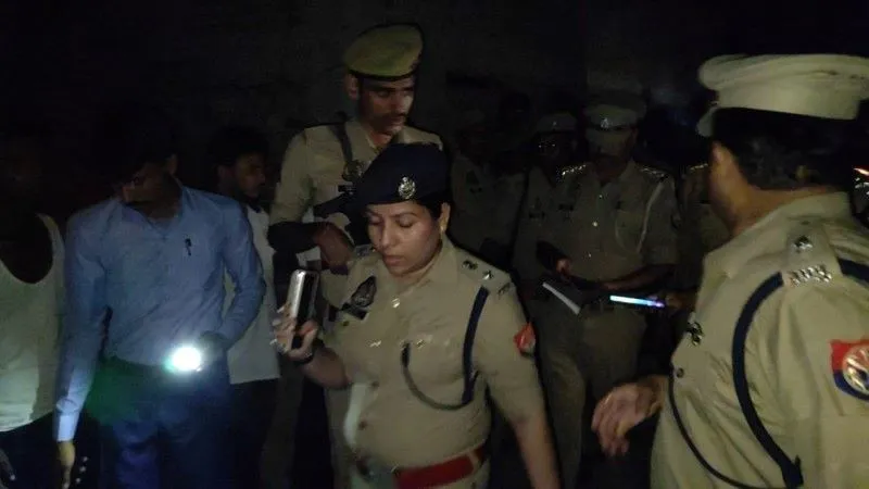 Mahoba Triple Murder : पति ने की पत्नी और दो बच्चों की हत्या, रोटी के विवाद ने परिवार किया तबाह