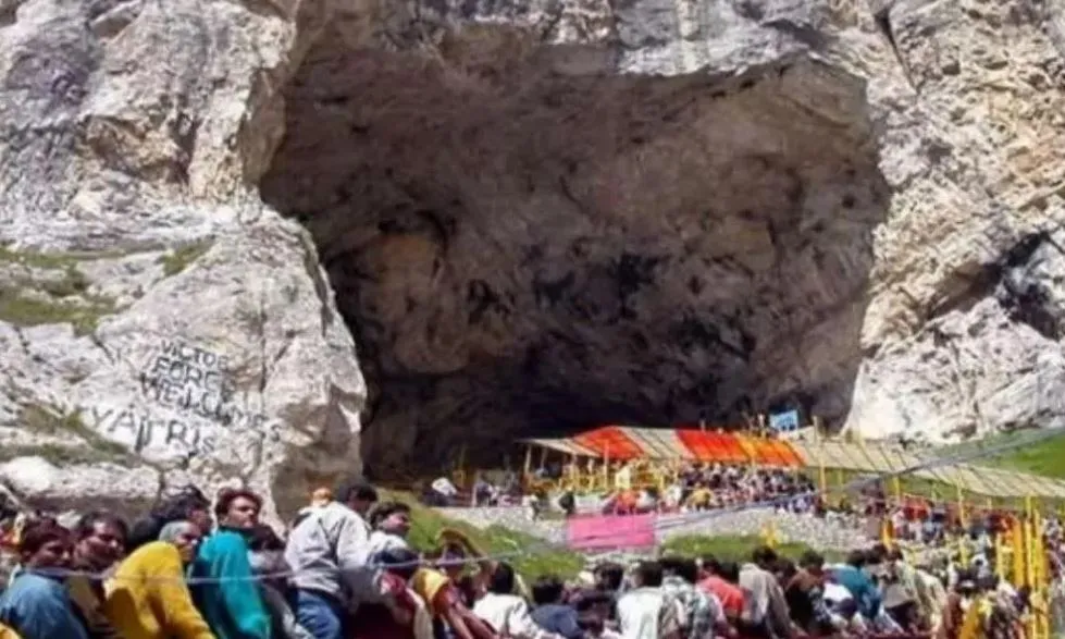 अमरनाथ यात्रा के लिए तीन हजार से अधिक तीर्थयात्रियों का नया जत्था रवाना 