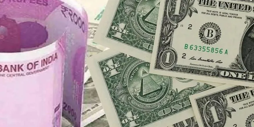 रुपया आठ पैसे की गिरावट के साथ 82.16 प्रति डॉलर पर पहुंचा