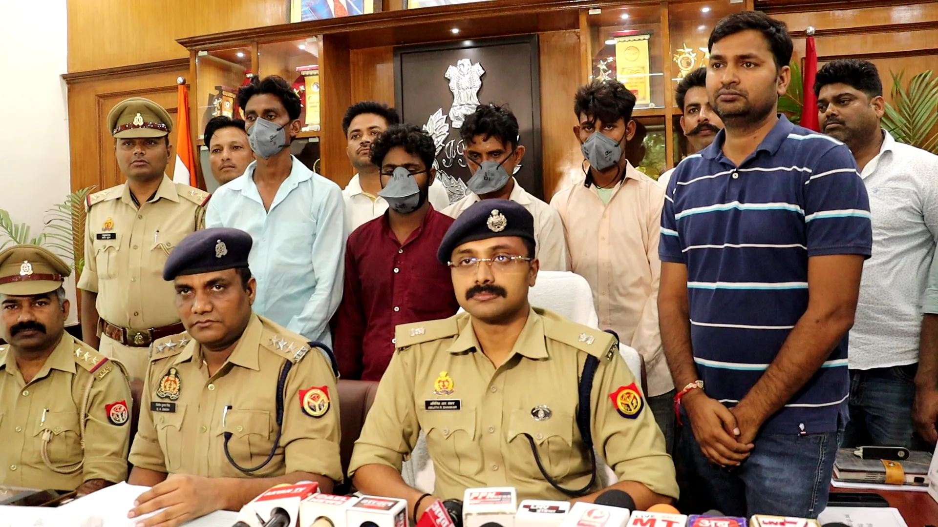 लखनऊ: तांत्रिक बनकर महिलाओं से टप्पेबाजी करता था गिरोह, गाजीपुर पुलिस ने किया गिरफ्तार