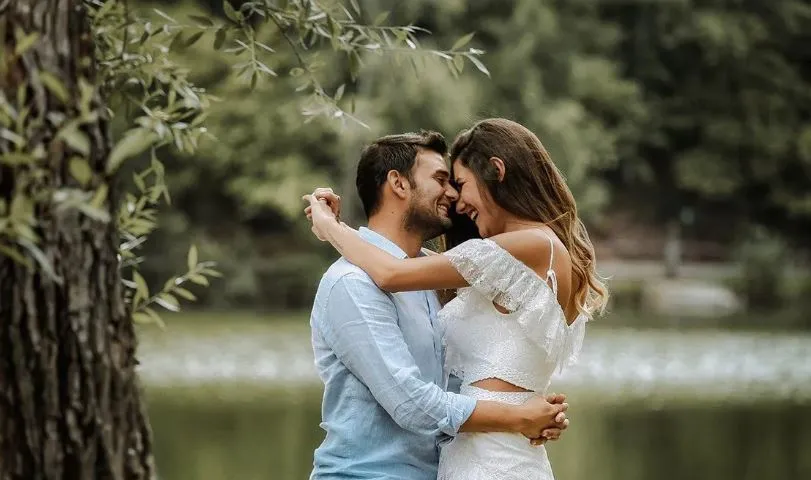 बॉयफ्रेंड या पति को करना चाहती हैं खुश, अपनाएं ये टिप्स 