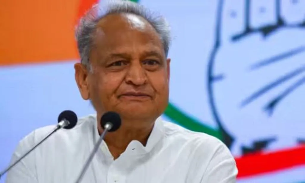 सीएम गहलोत ने कहा- पीएम मोदी आज सीकर आएंगे, पीएमओ ने मेरा पूर्व निर्धारित संबोधन कार्यक्रम हटाया