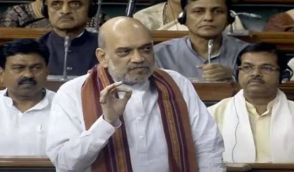 लोकसभा में बोले अमित शाह- मणिपुर मुद्दे पर सरकार चर्चा को तैयार, विपक्ष चर्चा होने दे और सच्चाई सामने आने दे