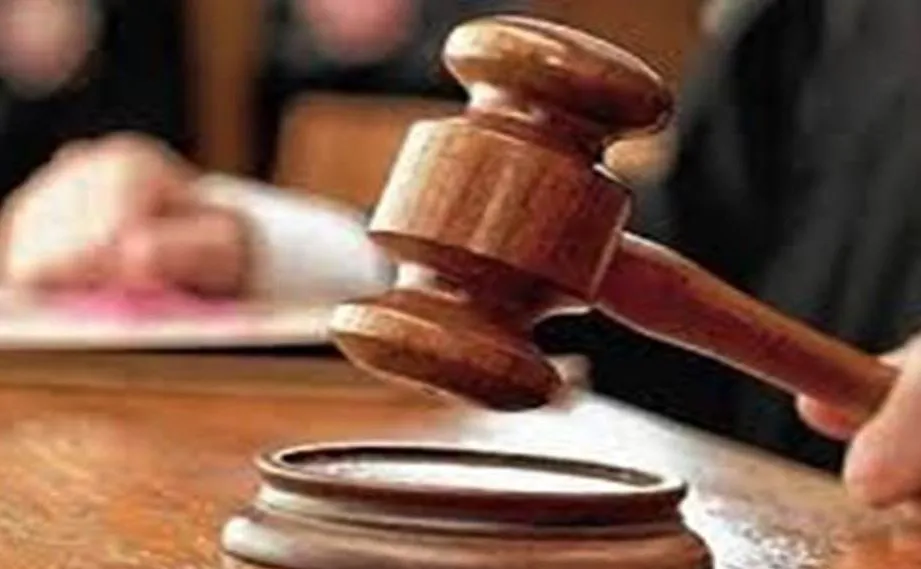 संभल: विद्युत पोल चोरी के मामले में लाइनमैन सहित तीन लोगों को तीन-तीन साल की सजा 