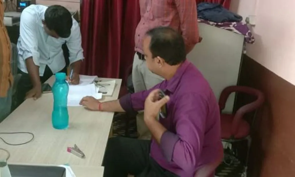 बरेली: स्वास्थ्य विभाग की टीम ने की छापेमारी, अस्पताल, क्लीनिक और पैथोलॉजी लैब किए सील