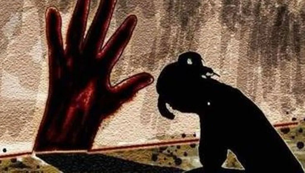 11 साल की मासूम से दरिंदगी, गैंगरेप के बाद हैवानों ने प्राइवेट पार्ट में डाली 14 इंच लंबी लकड़ी, आरोपियों के घरों पर चला बुलडोजर