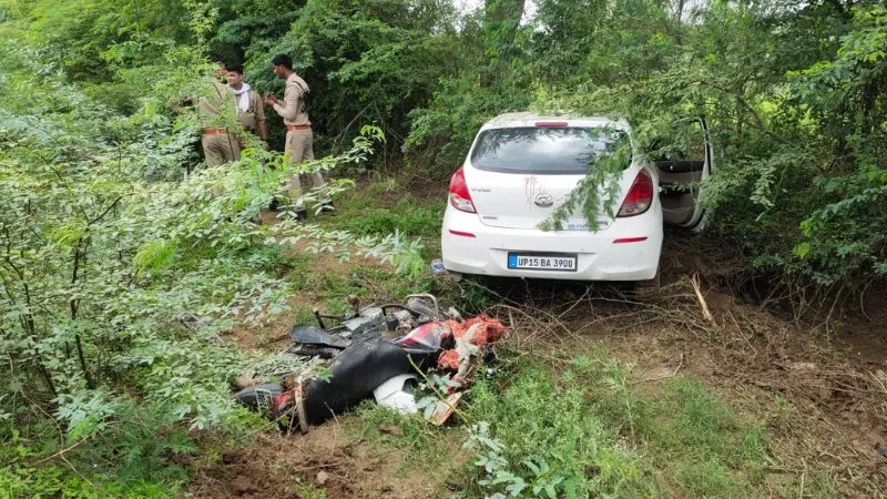 Hamirpur में कार में फंसे बाइक सवार काफी दूर तक घिसटे, Kannauj में ट्रक की कार में टक्कर, एक की मौत, आठ घायल