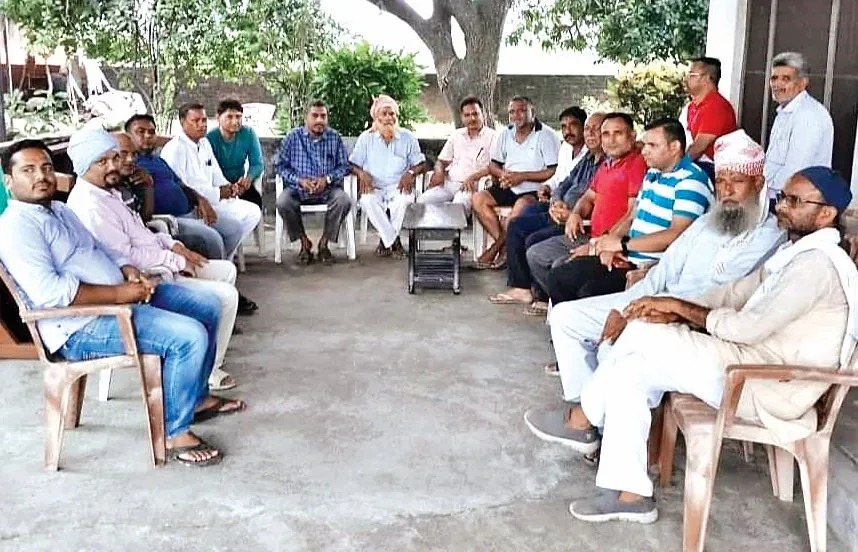 Khatima News: लकड़ी व्यापारियों ने रखी जगह या मुआवजा देने की मांग, भाजपा प्रदेश कार्यकारिणी से की मुलाकात