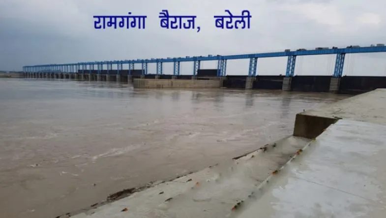 गंगा का बढ़ा जल स्तर, रामगंगा के आसपास एक दर्जन गांव में मंडराने लगा बाढ़ का खतरा
