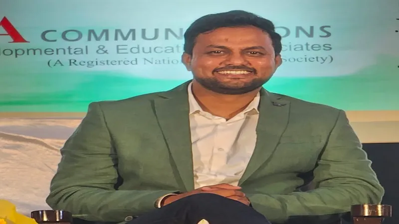 एक ही धुन में रहते है टूटे न कोई उम्मीद...., सुलतानपुर के रितेश ने लिखा UP Police का खाकी एंथम