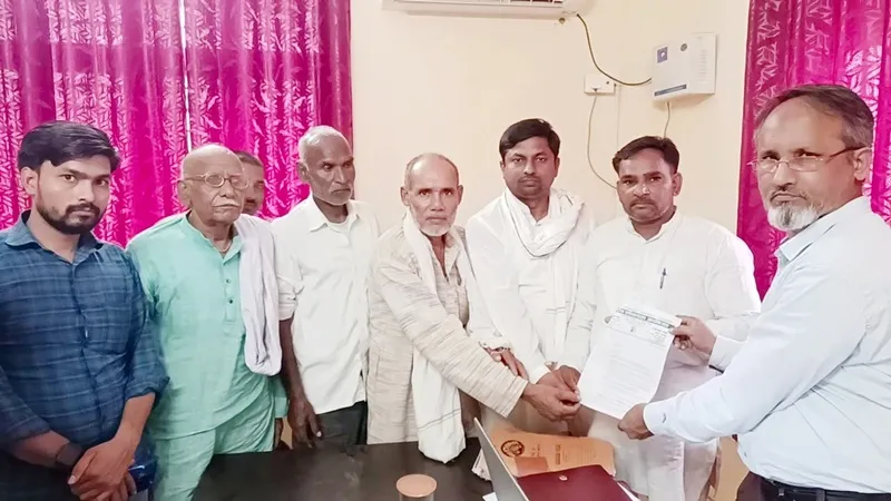 अयोध्या: गन्ना किसानों की समस्या को लेकर रालोद ने सौंपा ज्ञापन