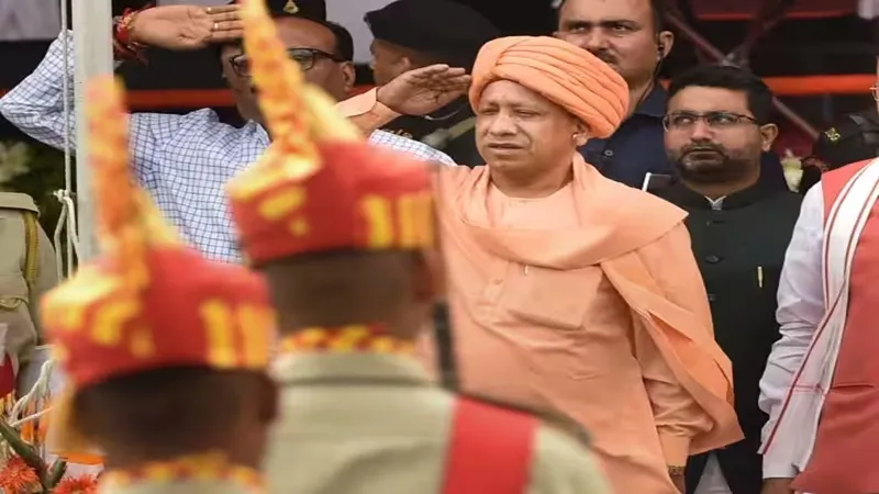 Independence Day 2023: स्वतंत्रता दिवस पर सीएम योगी के किया ध्वजारोहण, 52 सेकेंड के लिए थम गई राजधानी 