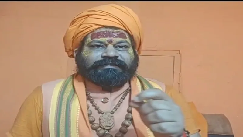 अयोध्या: राजूदास ने हाथ जोड़कर मांगी माफी, बोले- मेरे खिलाफ कुचक्र