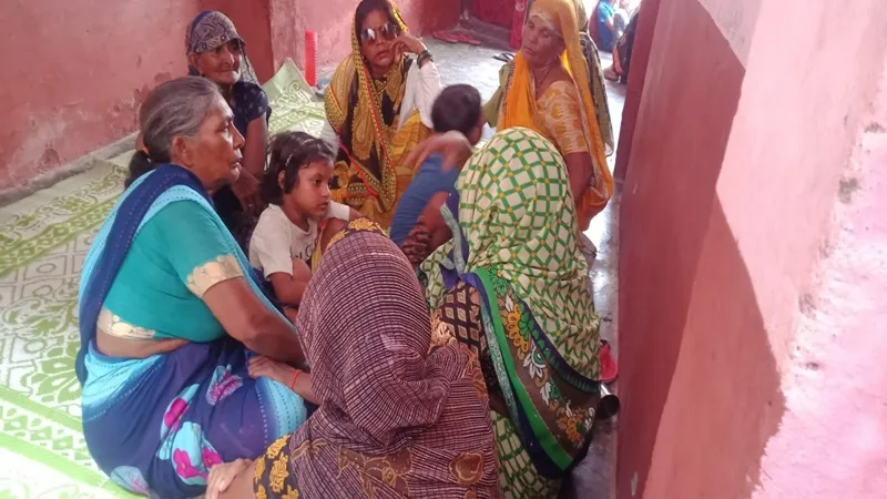 कानपुर देहात: डेरापुर में ऑटो चालक की गला रेतकर हत्या, परिजनो में मचा कोहराम