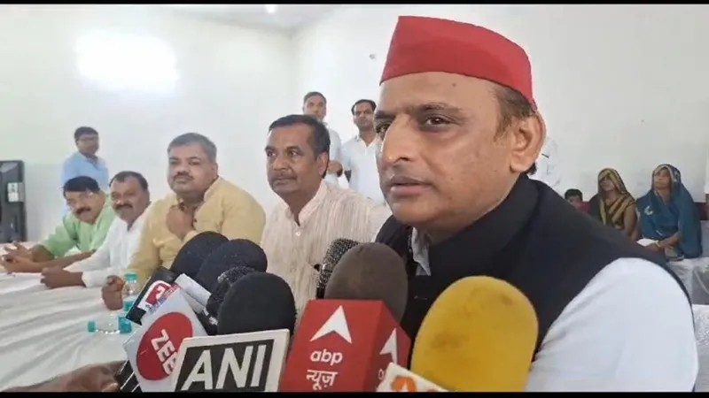  सैफई में बोले अखिलेश यादव- गठबंधन पर पूरे देश की जनता को भरोसा, भाजपा ने दिया धोखा 