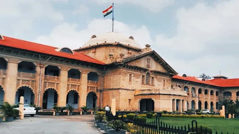 Allahabad High Court: फर्जी आयु प्रमाण पत्र मामले में फैसला आने तक ट्रायल कोर्ट के निर्णय पर रोक