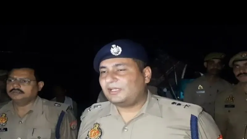 सीतापुर: डबल मर्डर से इलाके में दहशत, पुरानी रंजिश में हुई पति-पत्नी की हत्या 